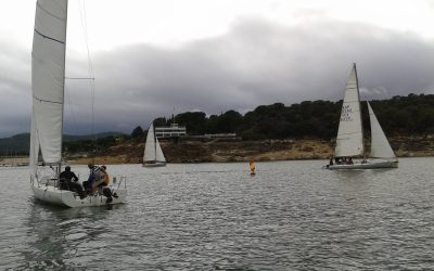 Una vela por paraguas  (Jornada de crucero en San Juan)